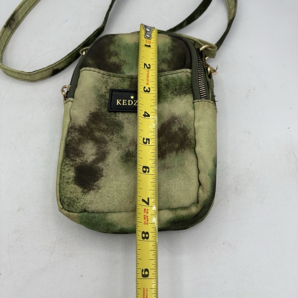 Kedzie‎ Bag Crosstown Crossbody Shoulder Sling Zip Green Tie Dye Hipster Adj - Picture 2 of 9